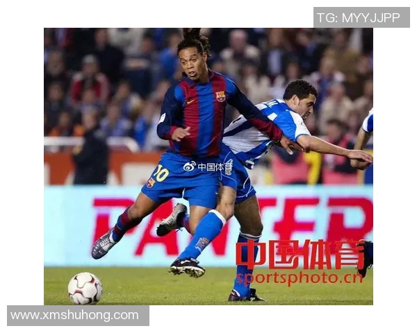 探索足球巨星的传奇之路与成长轨迹揭秘